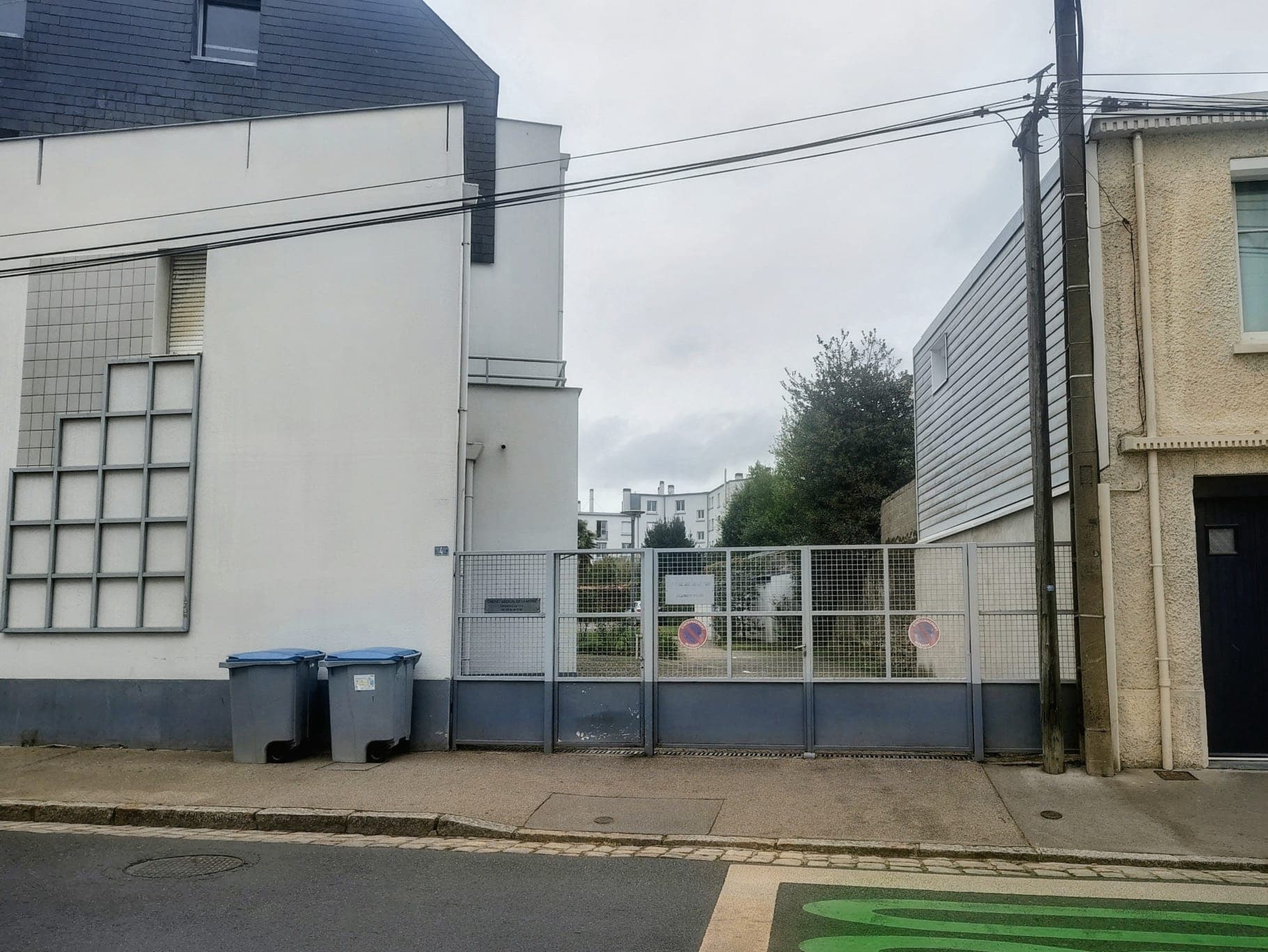Façade du cabinet, au 4 rue de la Mitrie.